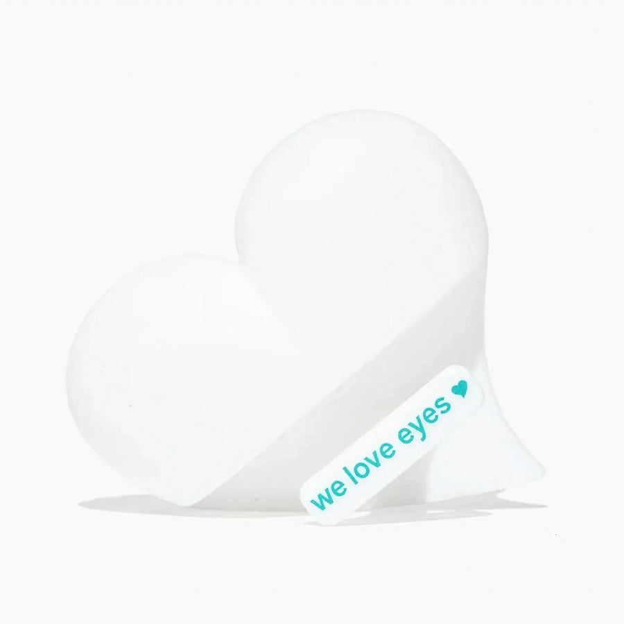 WE LOVE EYES Eyelid Scrub Mitt